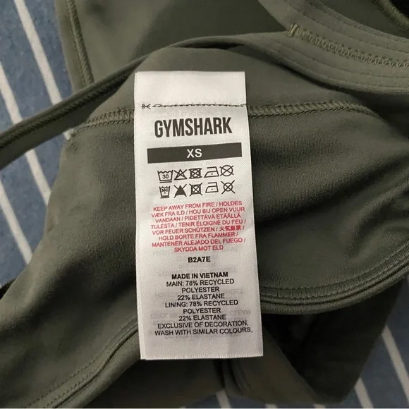Gymshark V Neck Sports Bra. Size XS - Picture 3 of 3